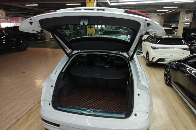 Audi Q3 2019 #25 Audi Q3 2019 car image #25
