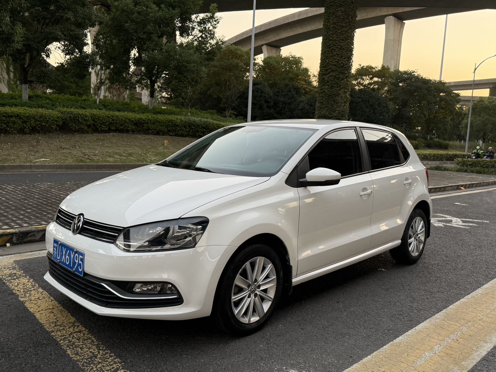 Volkswagen Polo 2015 Volkswagen Polo 2015 immagine di auto