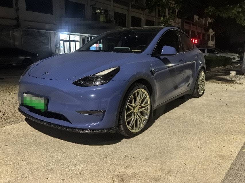 Tesla Model Y 2025 car image 