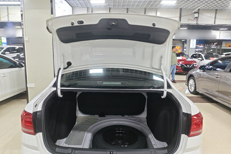 Volkswagen Lavida 2018 car image #19