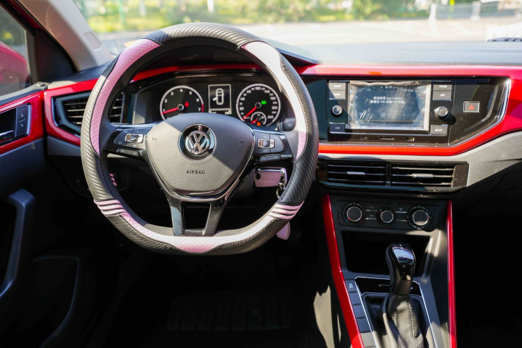Volkswagen Polo 2020 car image #17
