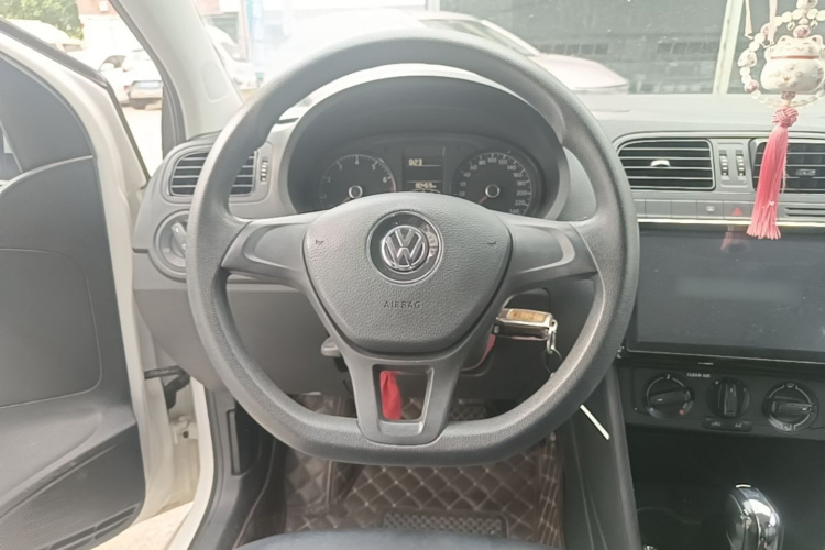 Volkswagen Polo 2017 #11 Volkswagen Polo 2017 car image #11