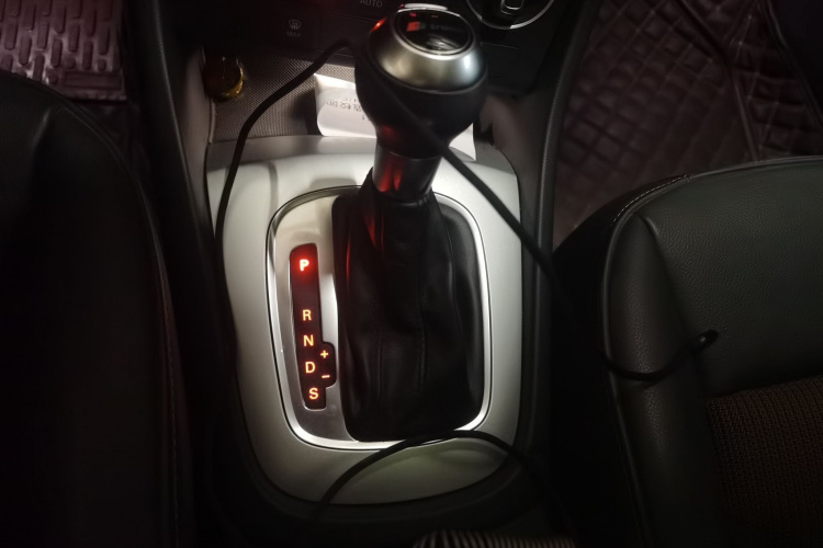 Audi Q3 2017 #18 Audi Q3 2017 car image #18