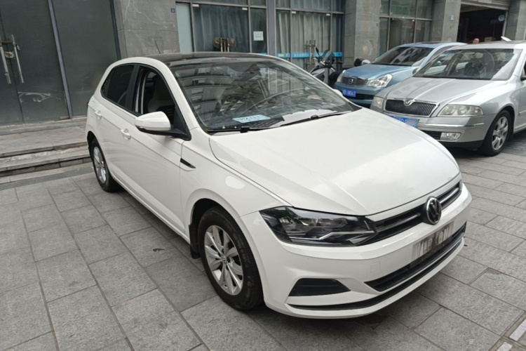 Volkswagen Polo 2021 car image #4