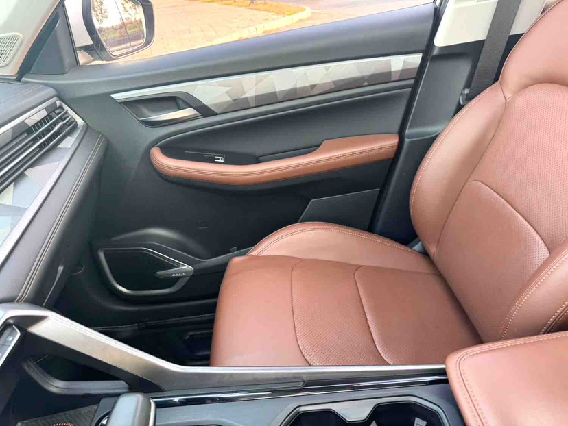 GEELY Vision X6 2023 صورة سيارة #17