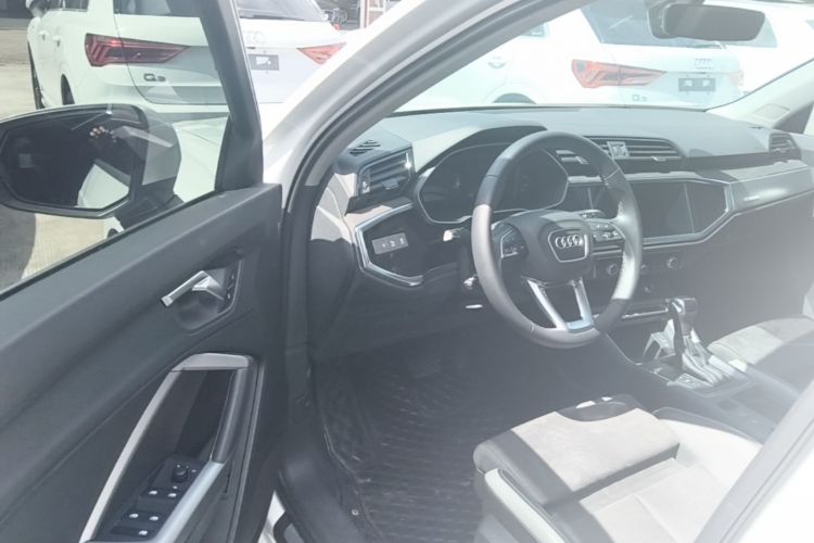 Audi Q3 2023 #16 Audi Q3 2023 car image #16