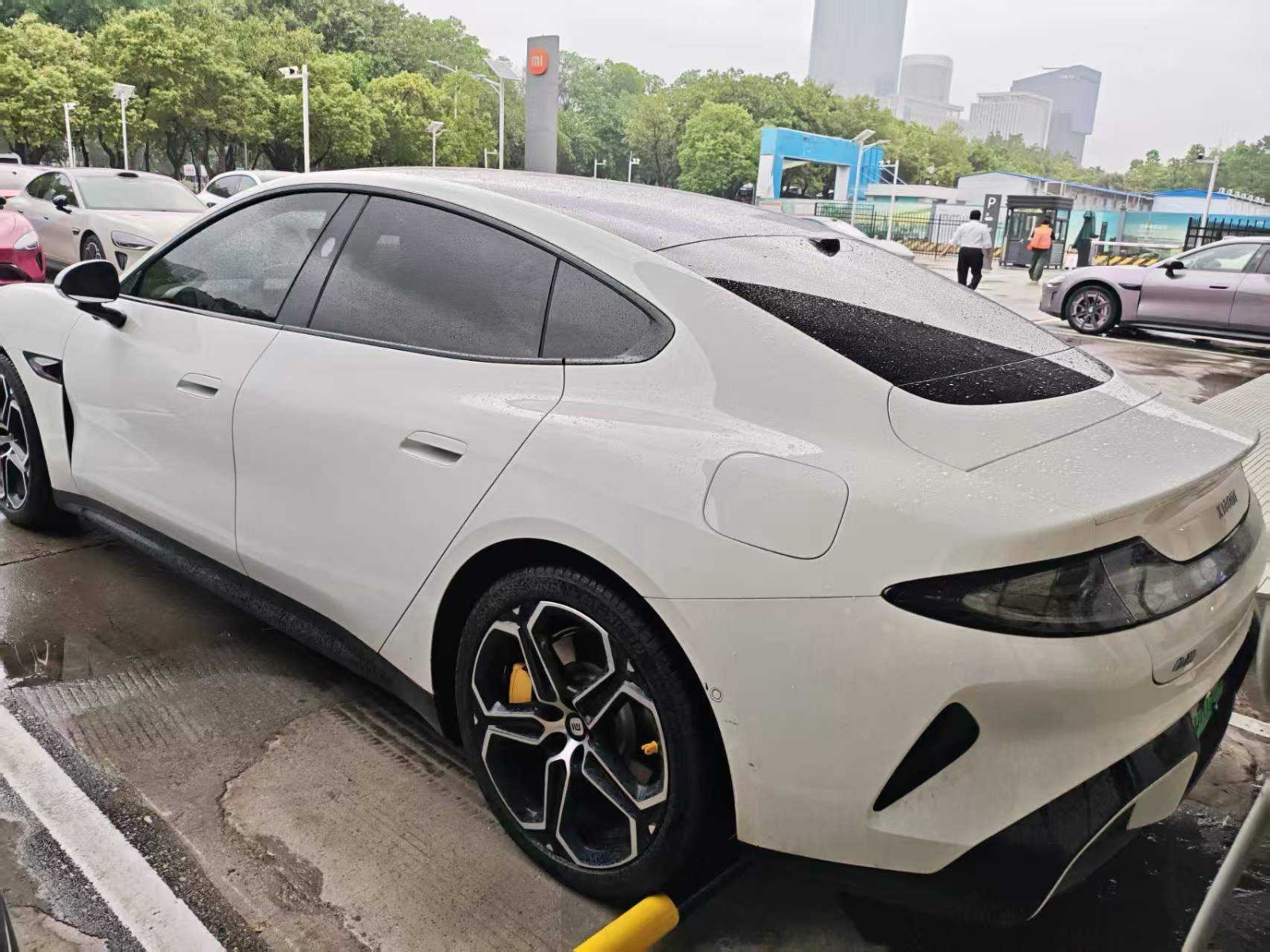 MI SU7 2025 #8 MI SU7 2025 car image #8