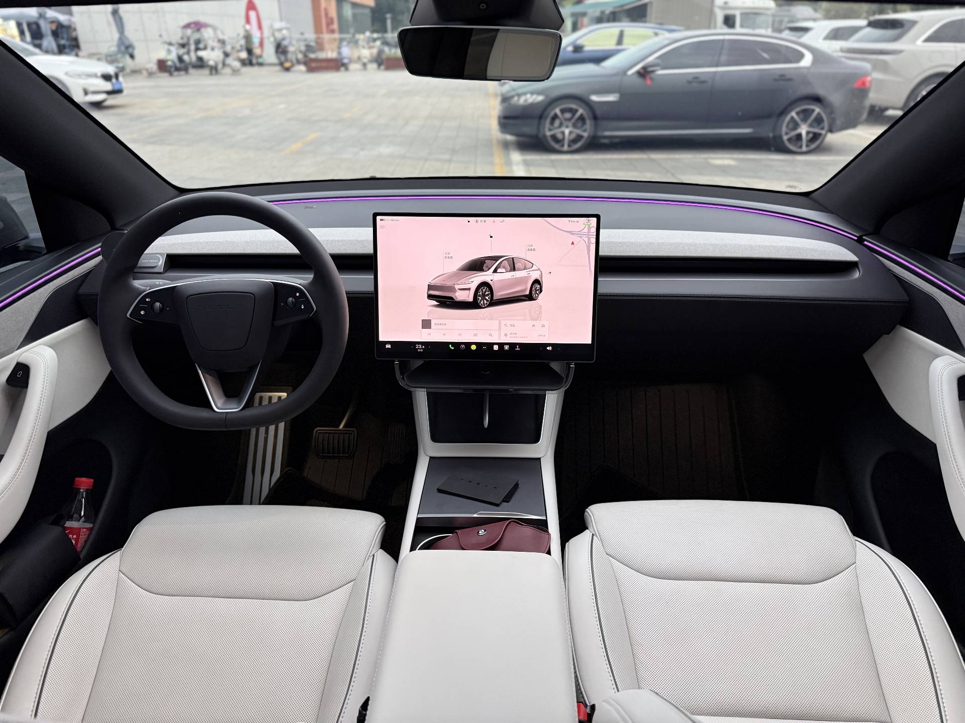 Tesla Model Y L 2026 #8 Tesla Model Y L 2026 immagine di auto #8