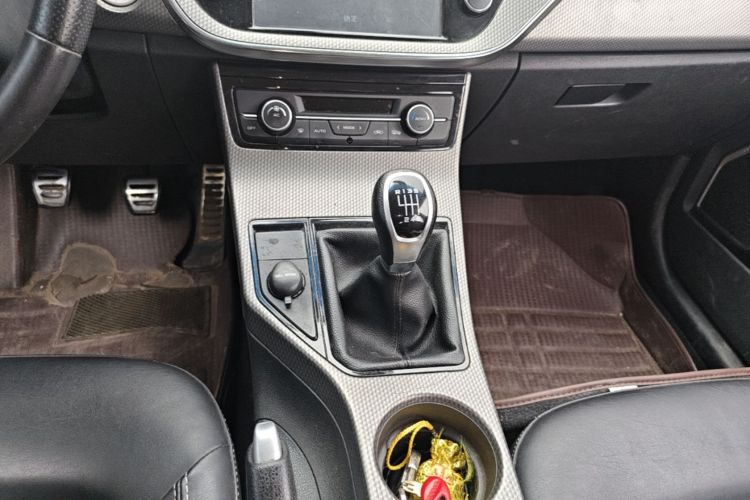 GEELY Emgrand GS 2016 #14 GEELY Emgrand GS 2016 car image #14