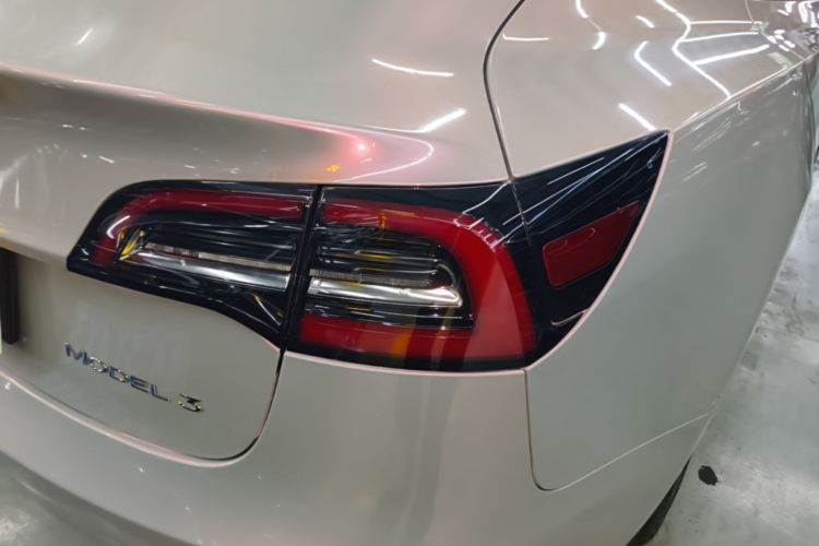 Tesla Model 3 2020 car image #8