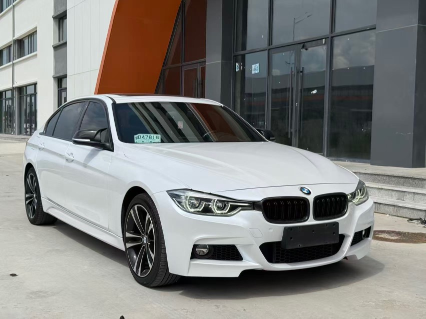 BMW 3 Series 2018 #3 BMW 3 Series 2018 car image #3