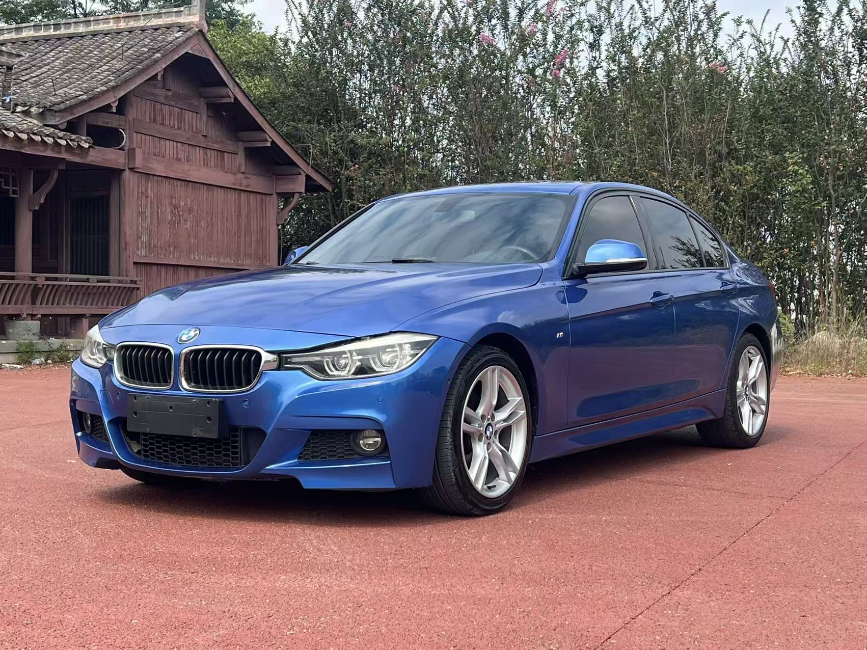BMW 3 Series 2019 BMW 3 Series 2019 car image