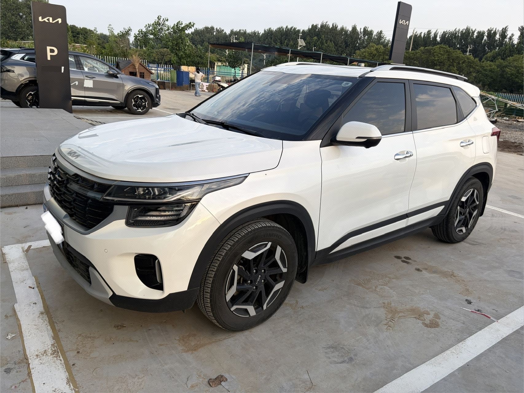 Kia Seltos 2023 Kia Seltos 2023 car image