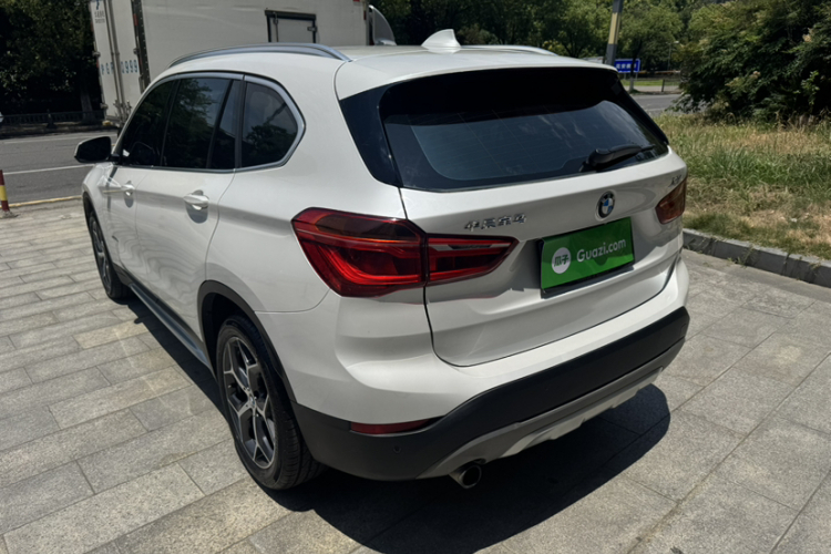 BMW X1 2018 #6 BMW X1 2018 car image #6