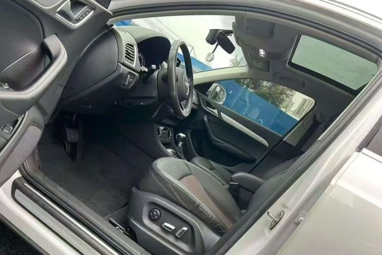 Audi Q3 2019 #11 Audi Q3 2019 car image #11