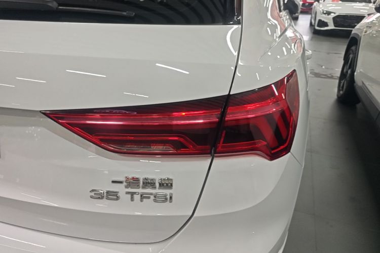Audi Q3 2020 #8 Audi Q3 2020 car image #8
