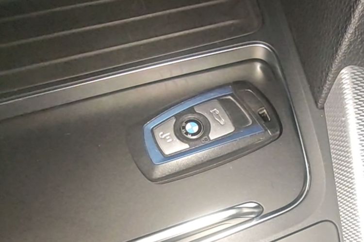 BMW 3 Series 2019 #9 BMW 3 Series 2019 car image #9