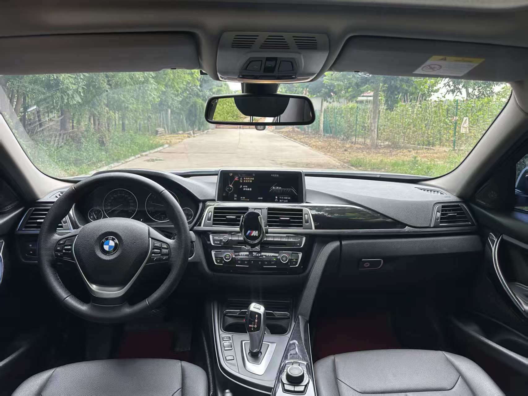 BMW 3 Series 2017 #6 BMW 3 Series 2017 car image #6