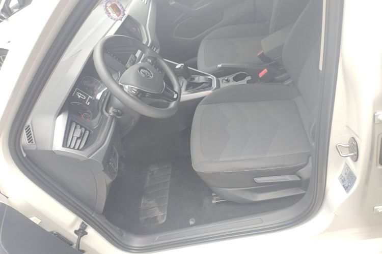 Volkswagen Polo 2020 car image #15