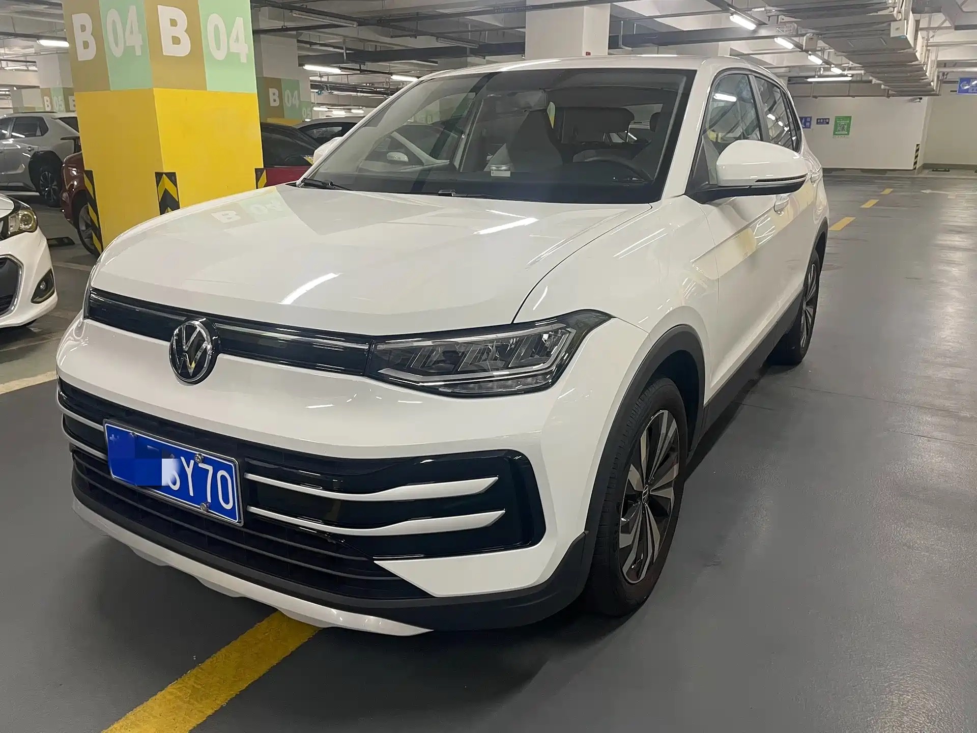 Volkswagen Tharu 2024 car image 