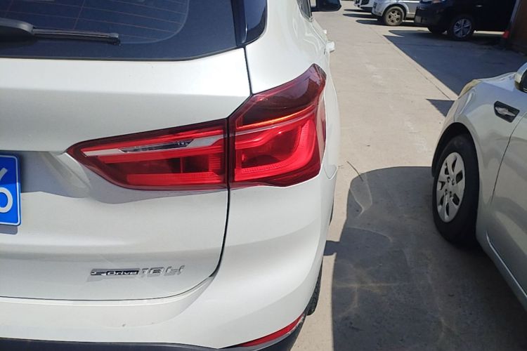 BMW X1 2019 #8 BMW X1 2019 car image #8