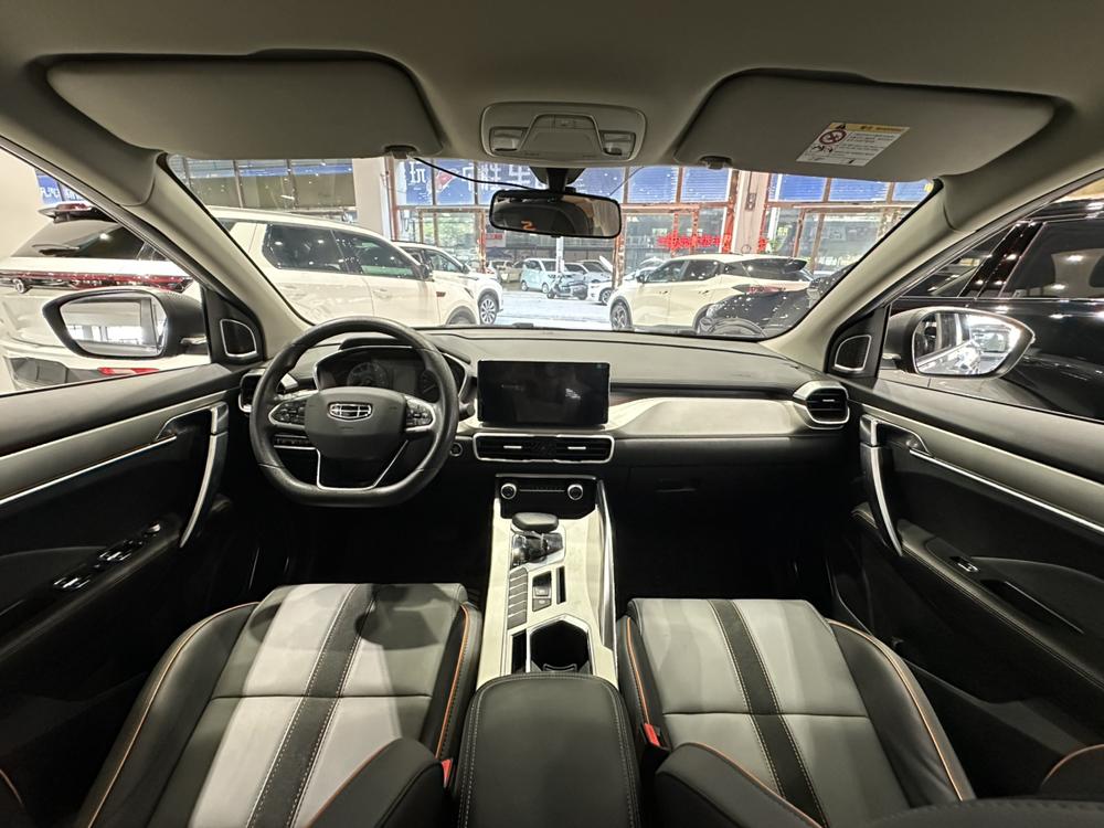 GEELY Coolray 2025 imagen de coche #8