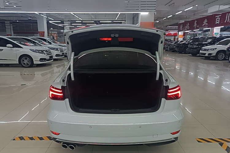 Audi A3 2018 صورة سيارة #19