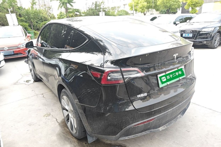 Tesla Model Y 2022 #7 Tesla Model Y 2022 car image #7