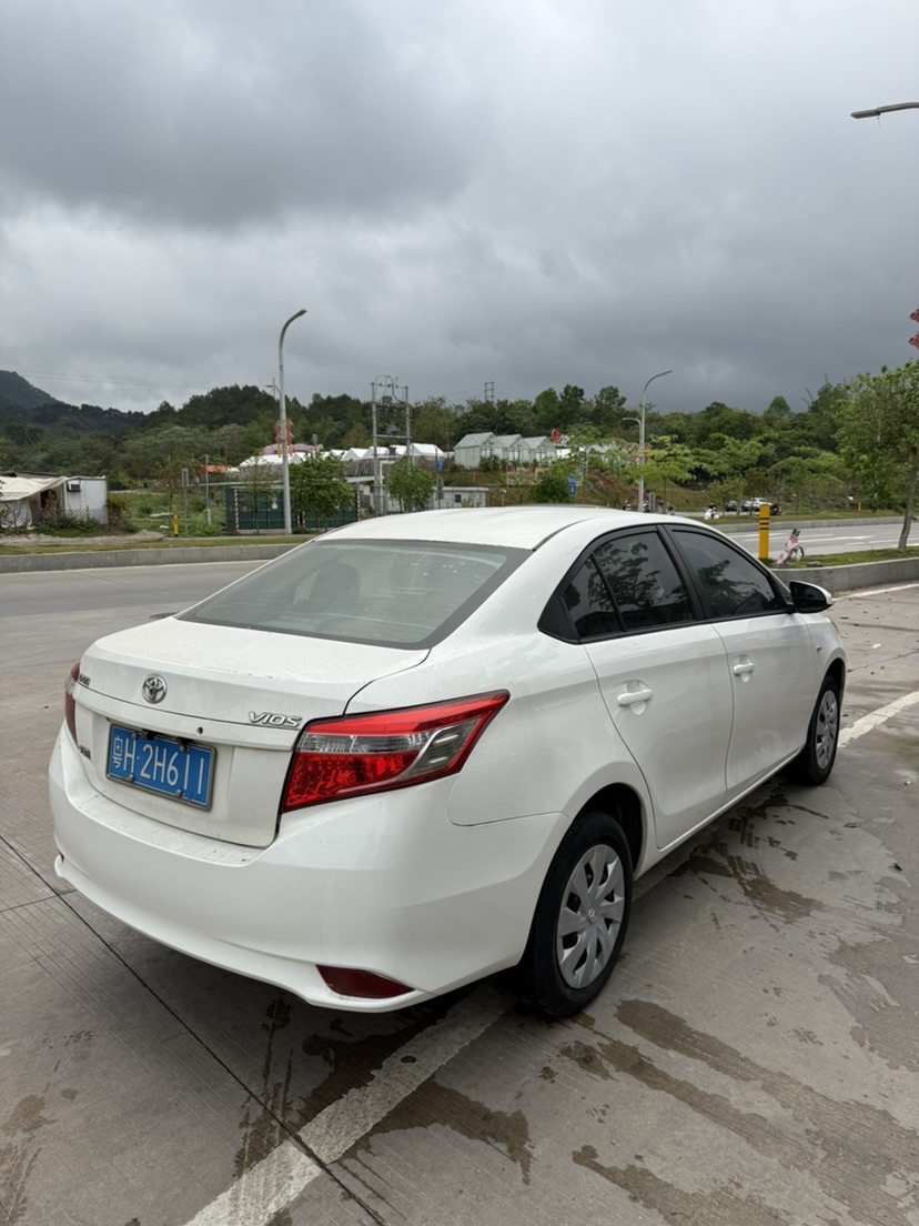 Toyota Vios 2015 imagen de coche #9