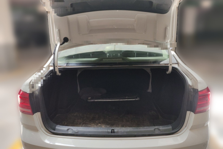 Volkswagen Lavida 2020 car image #17