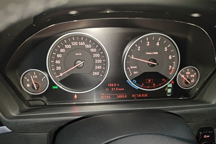 BMW 3 Series 2018 #12 BMW 3 Series 2018 car image #12