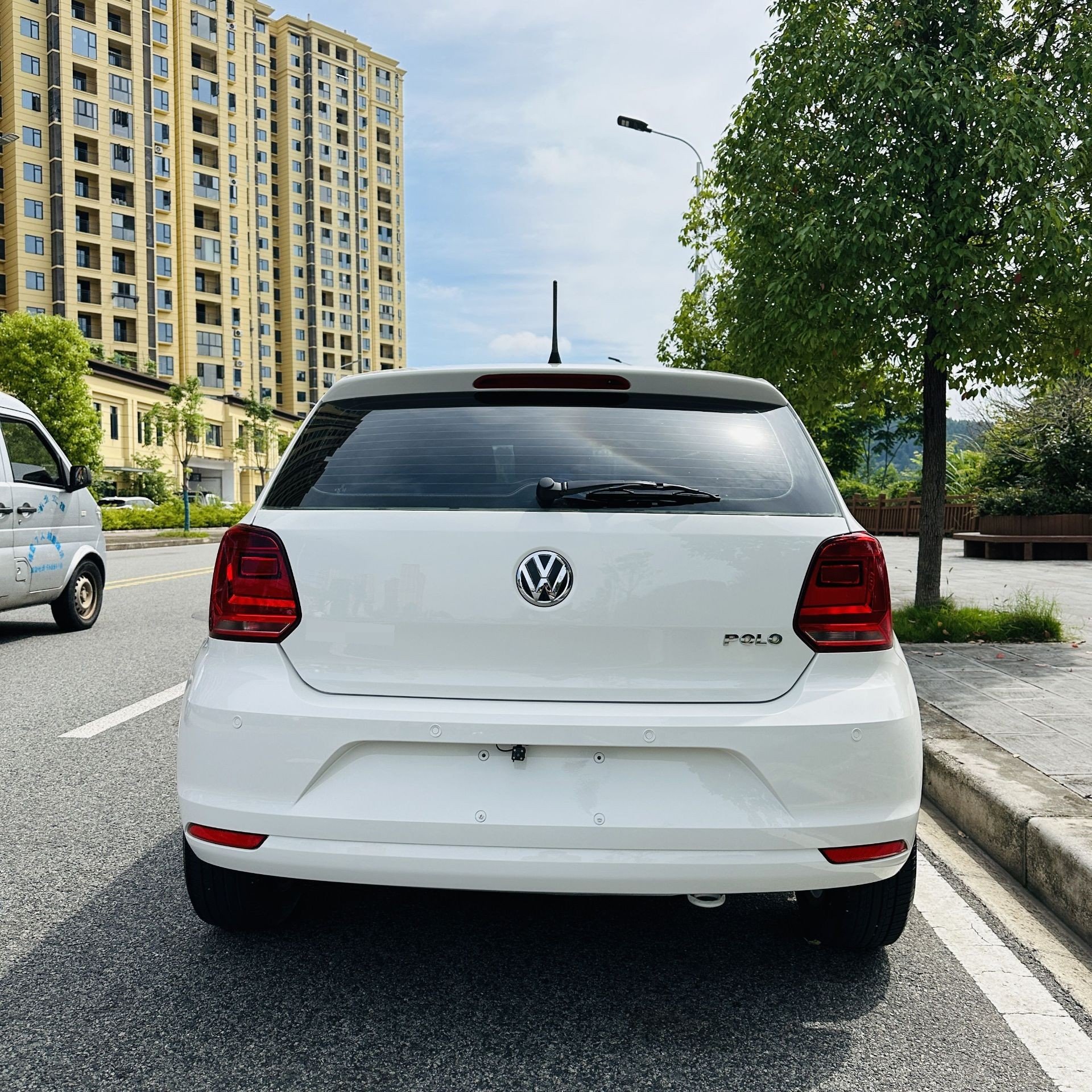 Volkswagen Polo 2016 car image #6