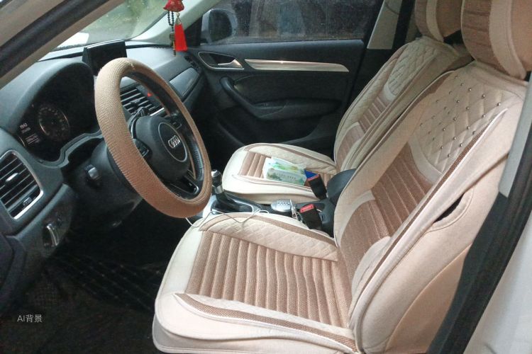 Audi Q3 2016 car image #17