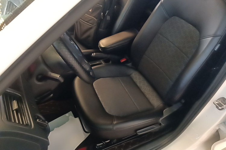 Volkswagen Santana 2016 car image #15
