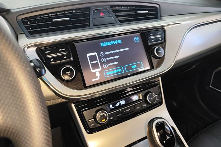 GEELY Emgrand GL 2018 immagine di auto #13