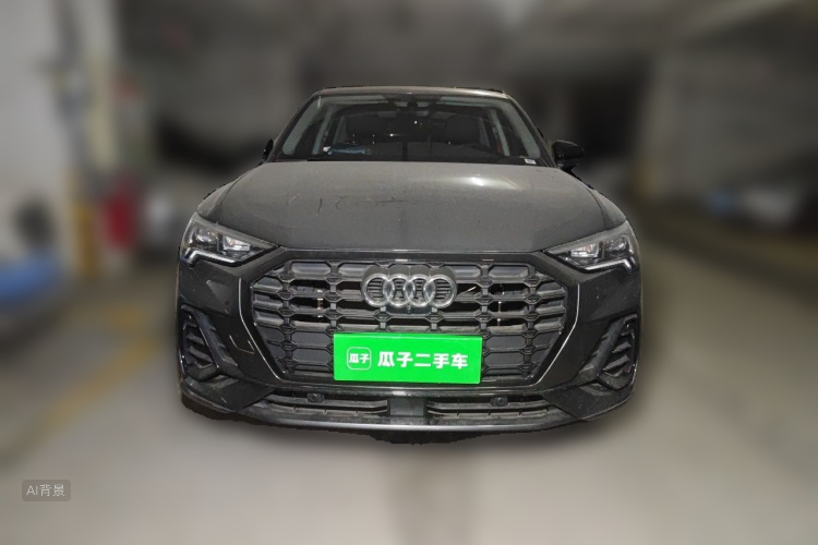 Audi Q3 2020 car image #3