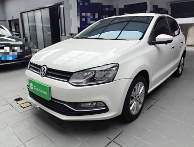 Volkswagen Polo 2015 Volkswagen Polo 2015 car image