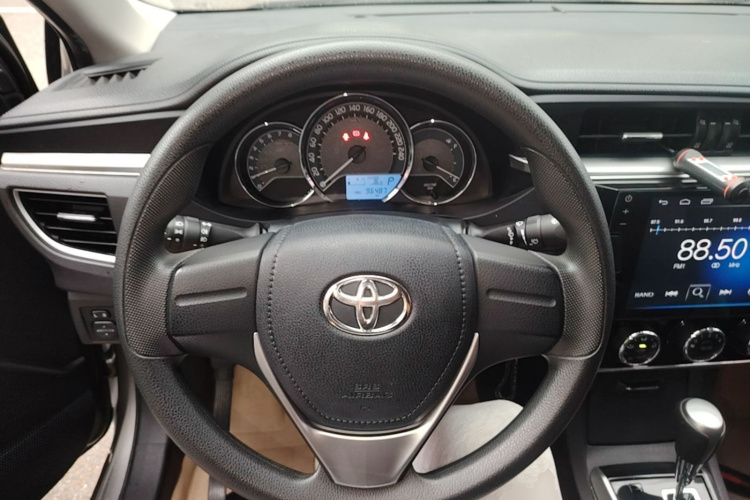 Toyota Corolla 2016 #15 Toyota Corolla 2016 car image #15