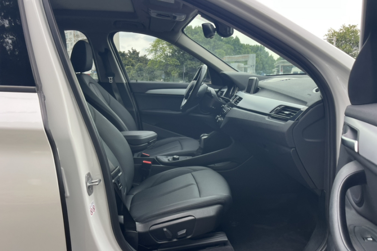 BMW X1 2019 immagine di auto #12