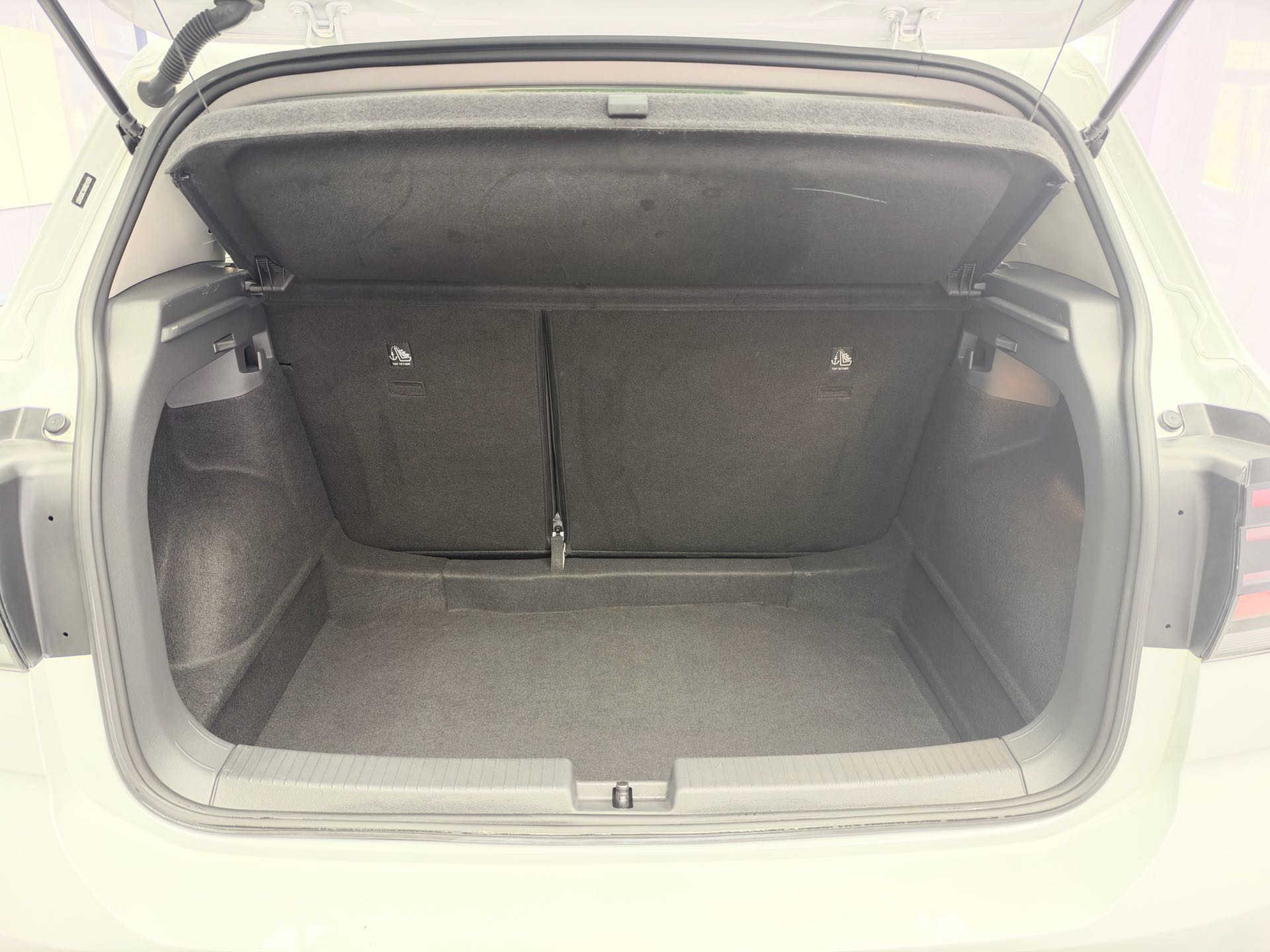 Volkswagen T-Cross 2022 car image #16