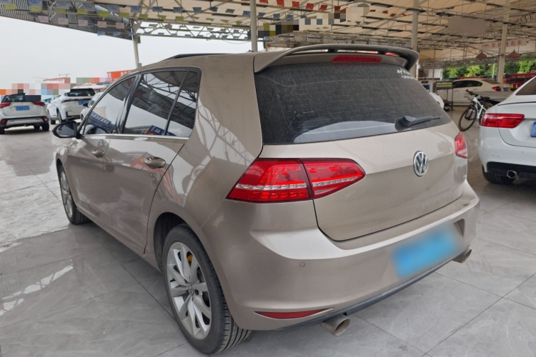 Volkswagen Golf 2015 car image #7