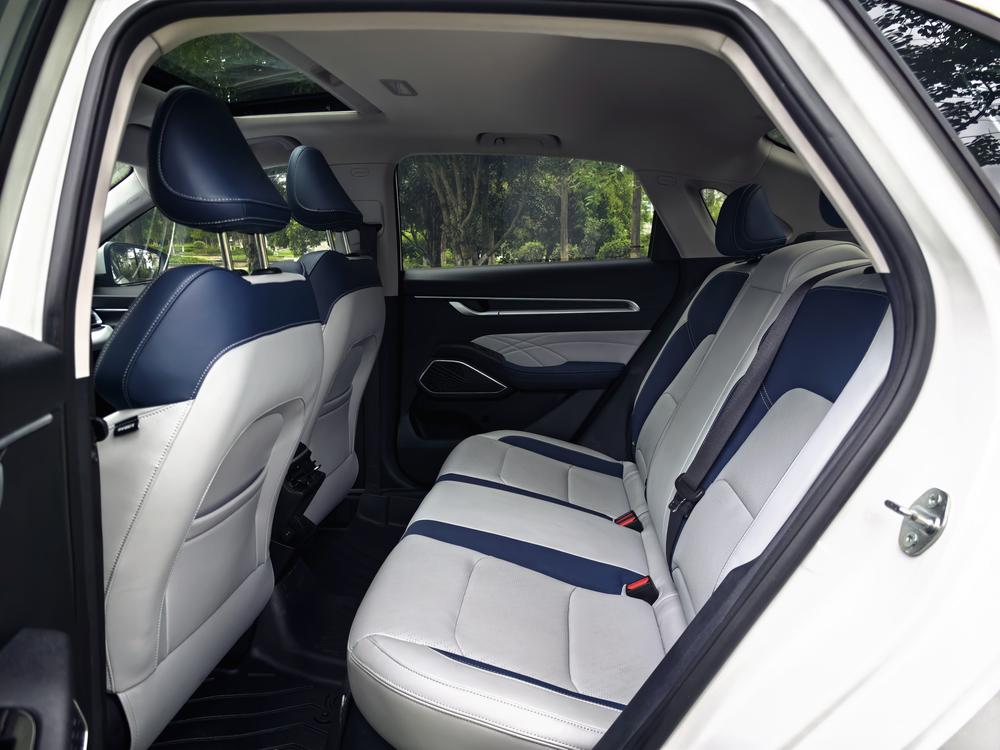 GEELY Emgrand 2022 #18 GEELY Emgrand 2022 car image #18