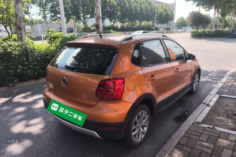 Volkswagen Polo 2015 car image #7