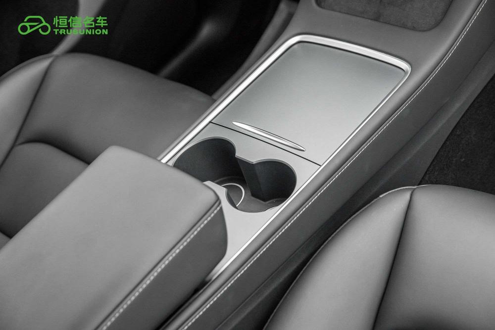 Tesla Model Y 2024 #10 Tesla Model Y 2024 car image #10