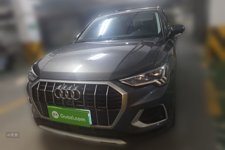 Audi Q3 2020 car image #2