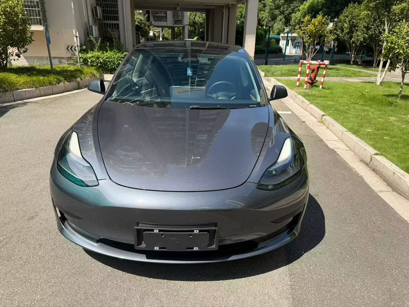 Tesla Model 3 2021 car image 