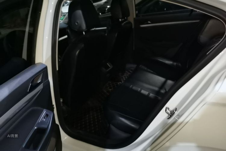 Volkswagen Bora 2020 immagine di auto #20