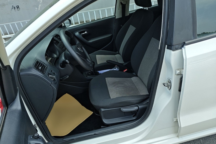 Volkswagen Polo 2016 car image #15