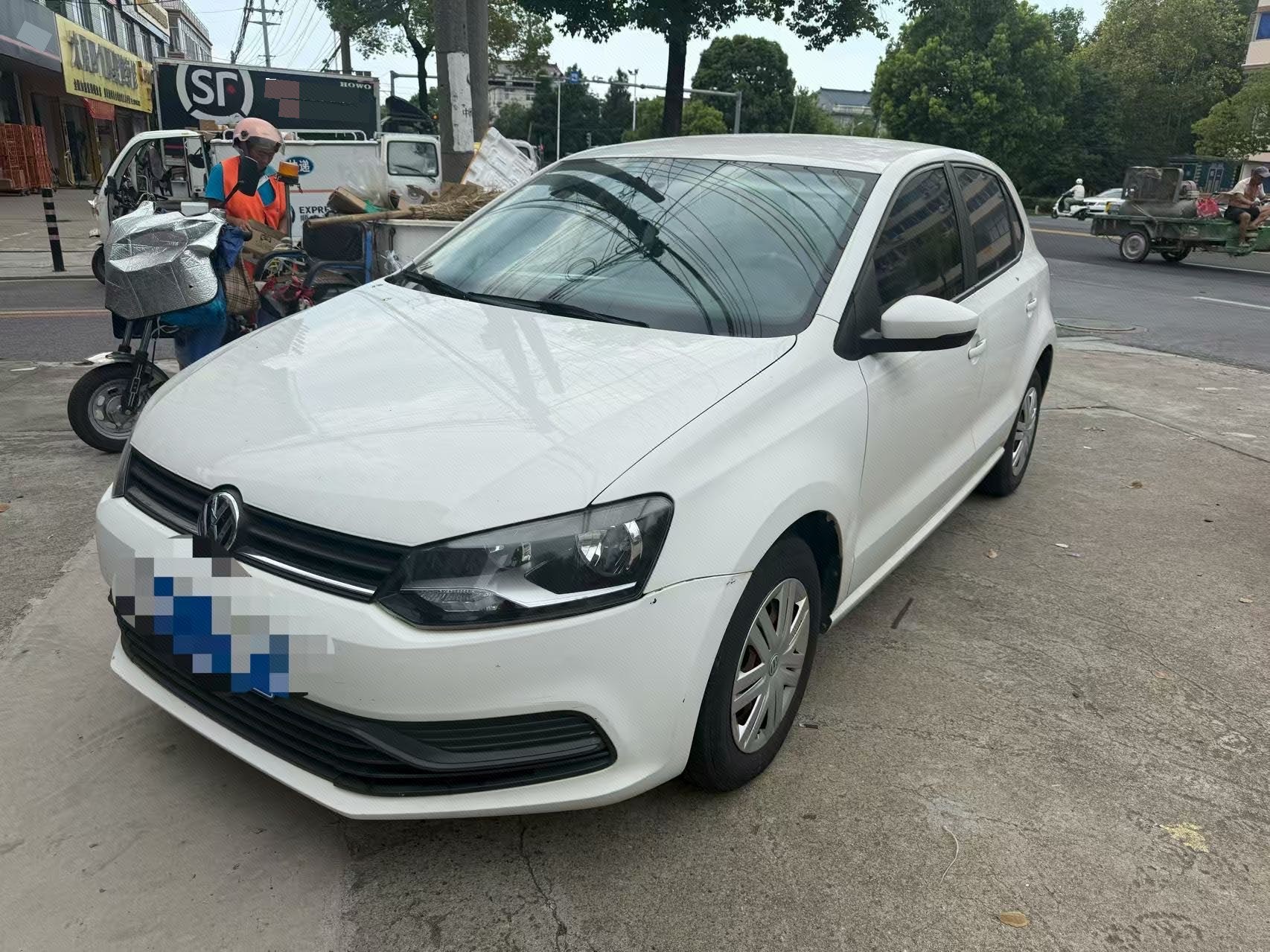 Volkswagen Polo 2016 car image 