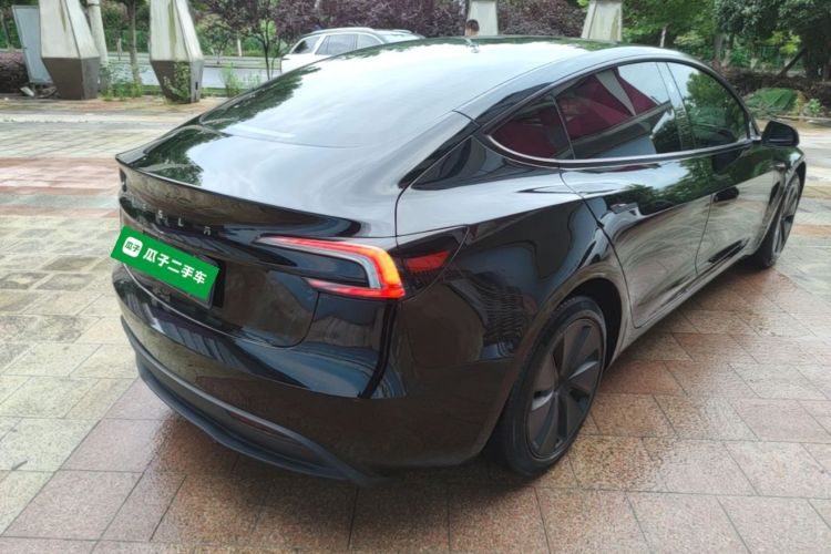Tesla Model 3 2023 car image #5